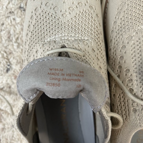 Cole Haan Ladies Shoes - Picture 3 of 4